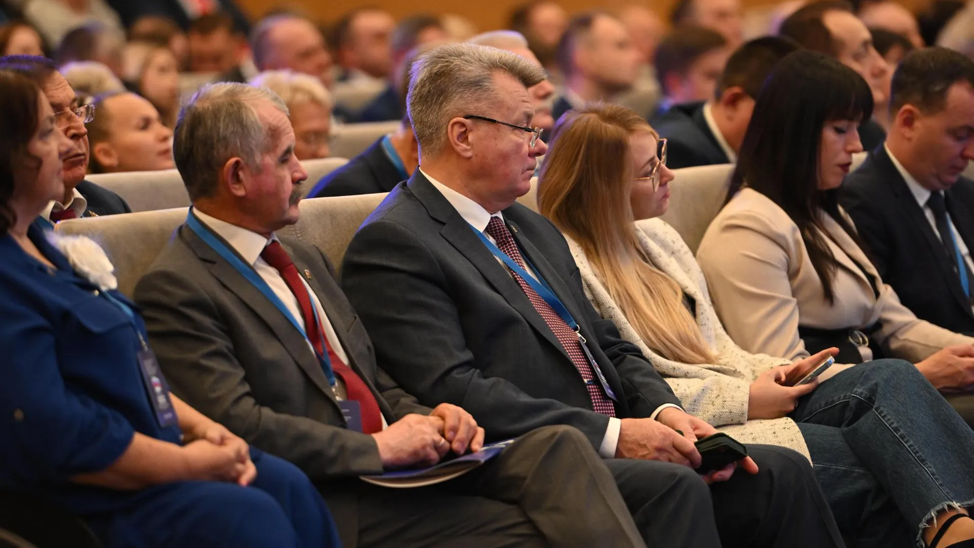 Депутаты-члены фракции ЕР отчитаются перед жителями Подмосковья в начале 2025 г