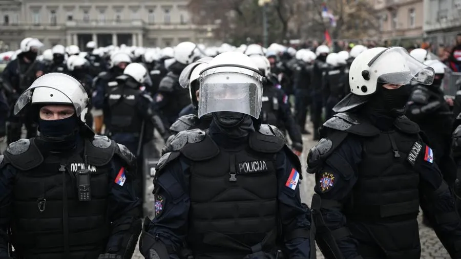 ЕК просит Сербию расследовать сообщения об использовании «звуковых пушек»