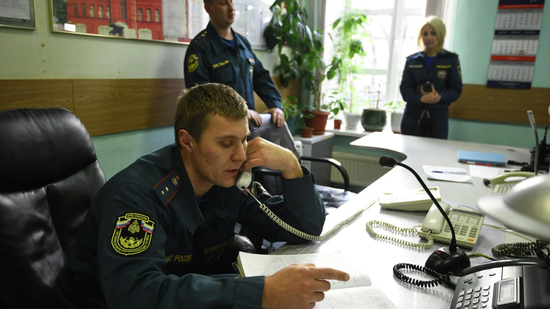 Свыше 760 сотрудников МЧС будут дежурить 1 сентября в учебных заведениях Москвы
