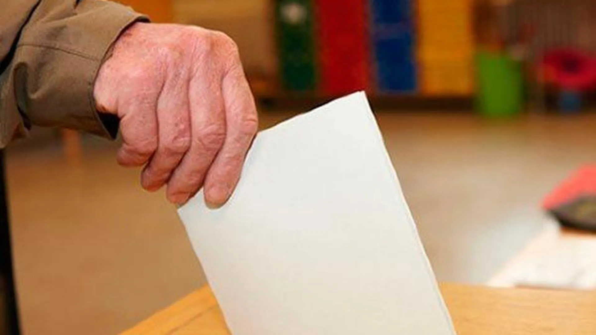 Более 62 тыс открепительных удостоверений уже выдали избирателям в Подмосковье