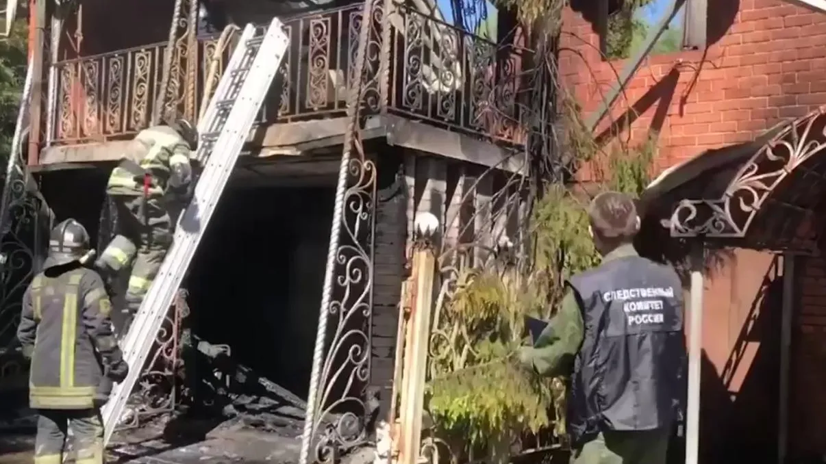 В Истре арендатору сгоревшего хостела предъявили обвинение