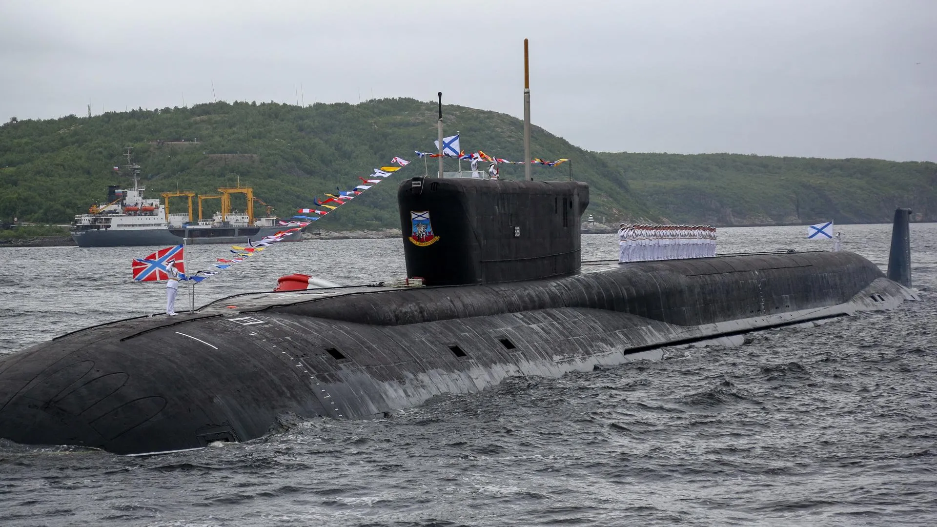 В Подольске в воскресенье покажут парад Военно‑морского флота на экране в сквере Поколений