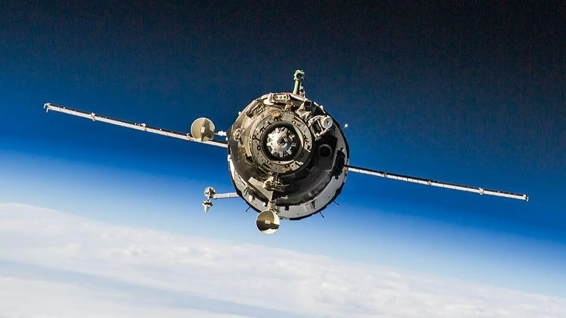 Орбиту МКС подняли на 3,5 километра перед запусками «Союзов»