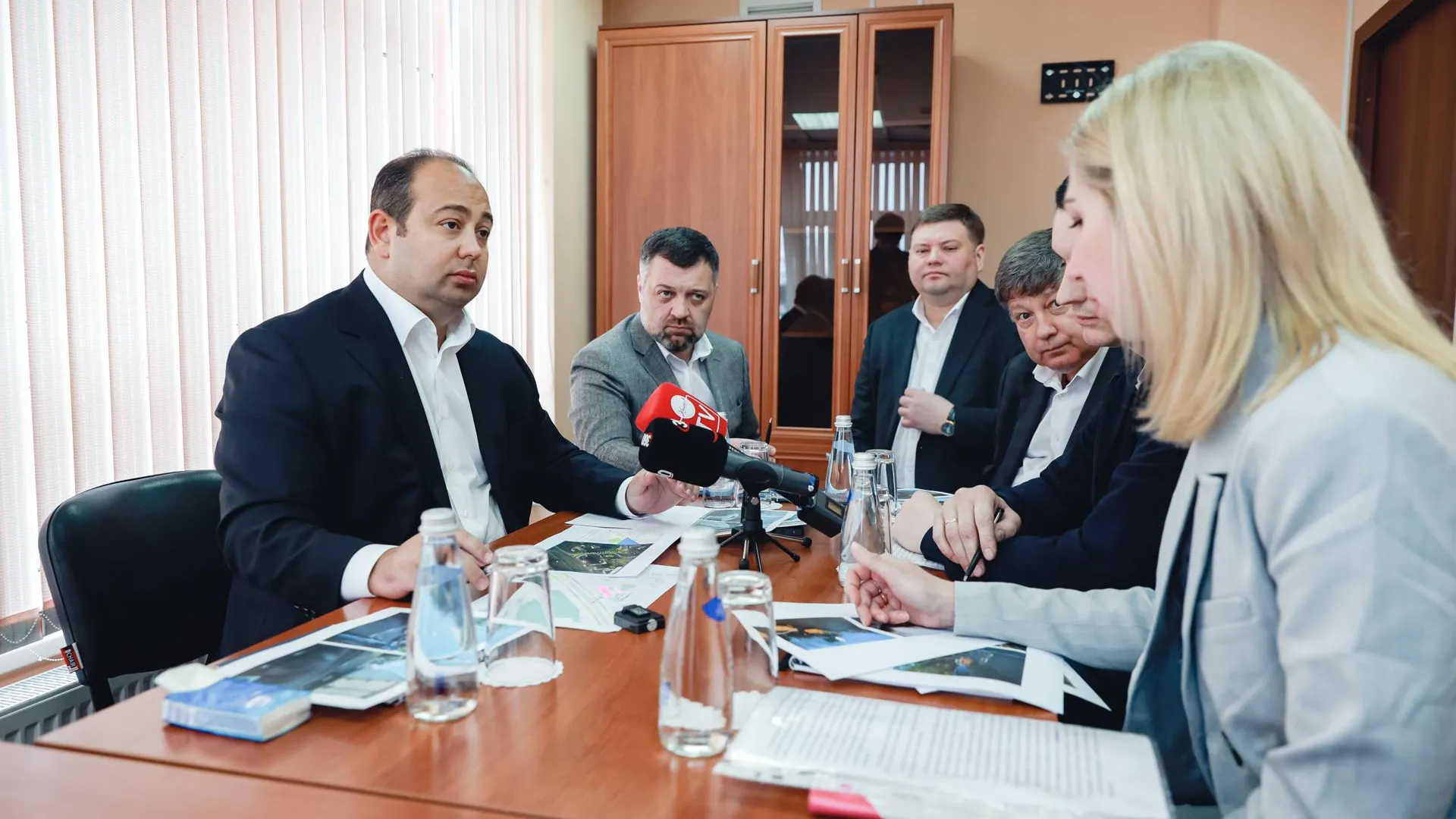 Глава Химок принял участие в работе выездной администрации в Луневском