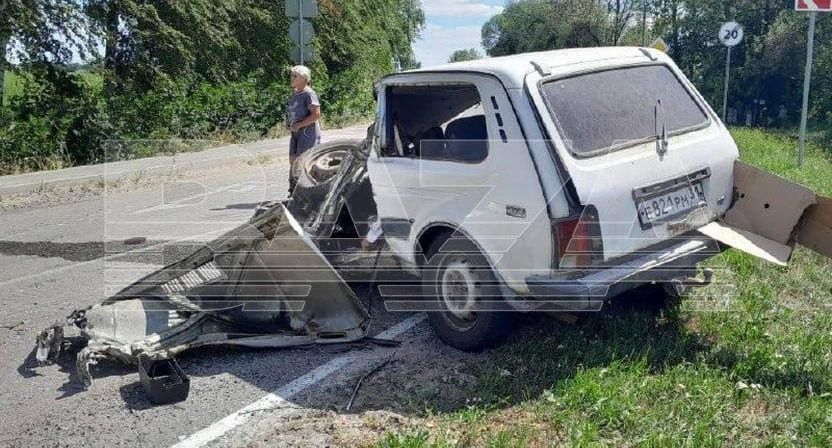 Baza: водитель погиб после наезда танка на «Ниву» в Белгородской области
