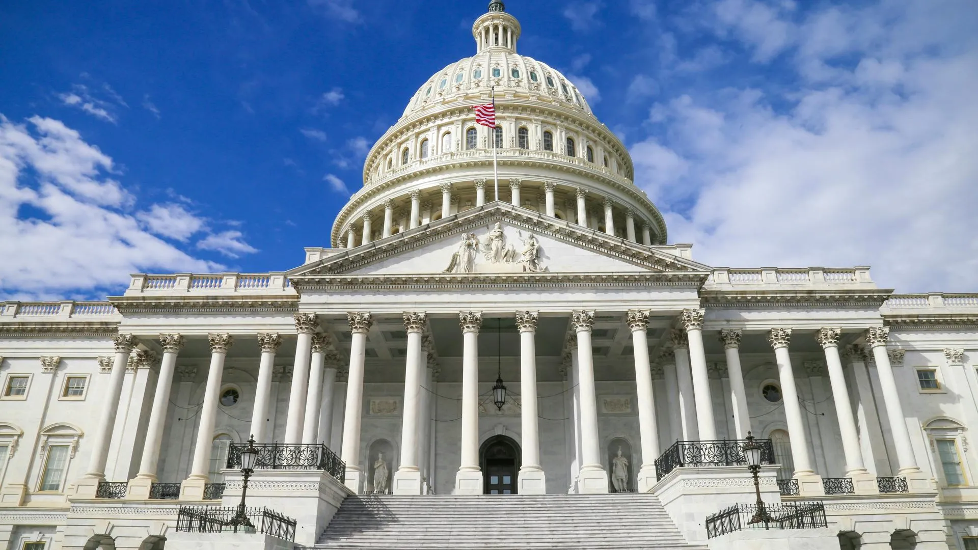 Палата представителей США приняла законопроект о помощи Украине