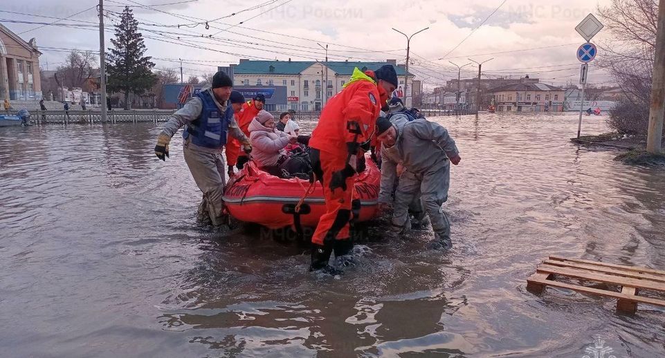 Число эвакуированных из-за паводка в Оренбургской области увеличилось до 6,5 тыс