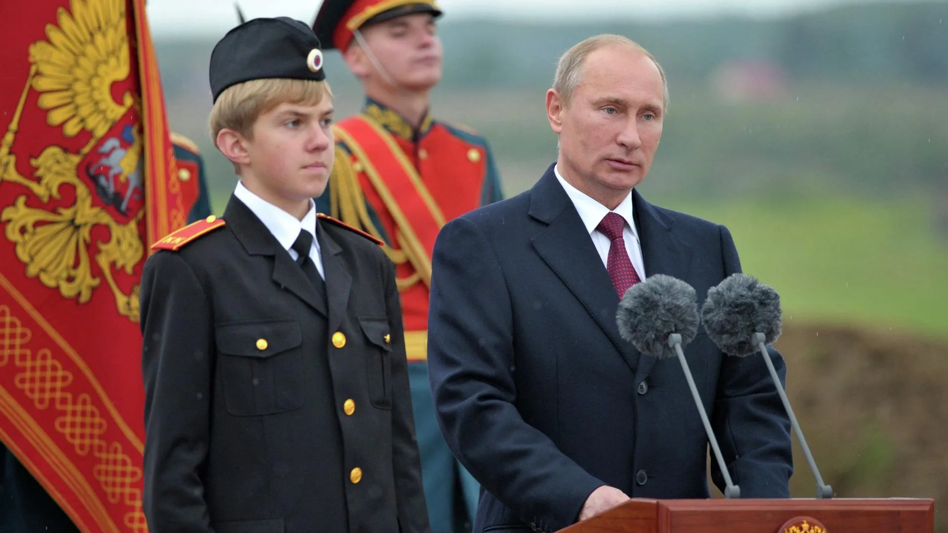 Владимир Путин посетил празднование 200-летия Бородинской битвы