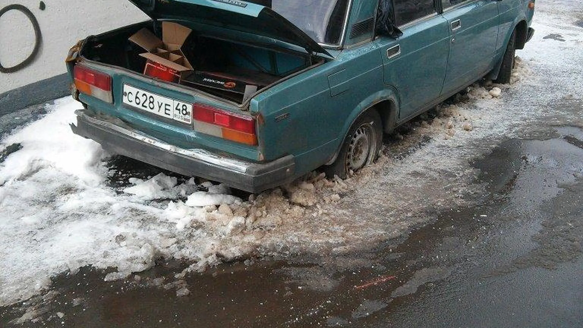 Более 800 брошенных машин выявили на западе Москвы с начала года | РИАМО