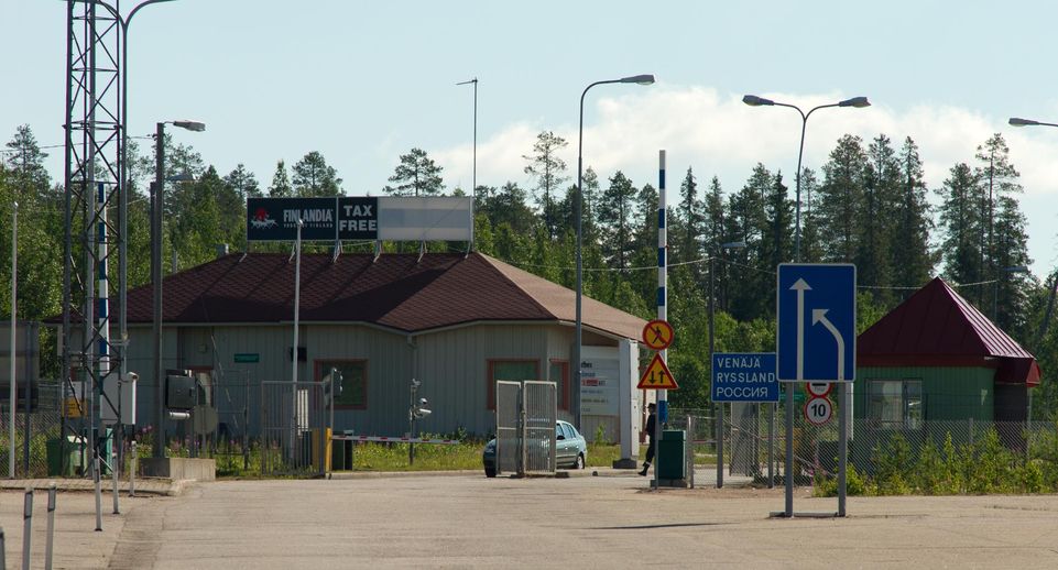 Финляндия продлила закрытие КПП на границе с РФ на неопределенный срок