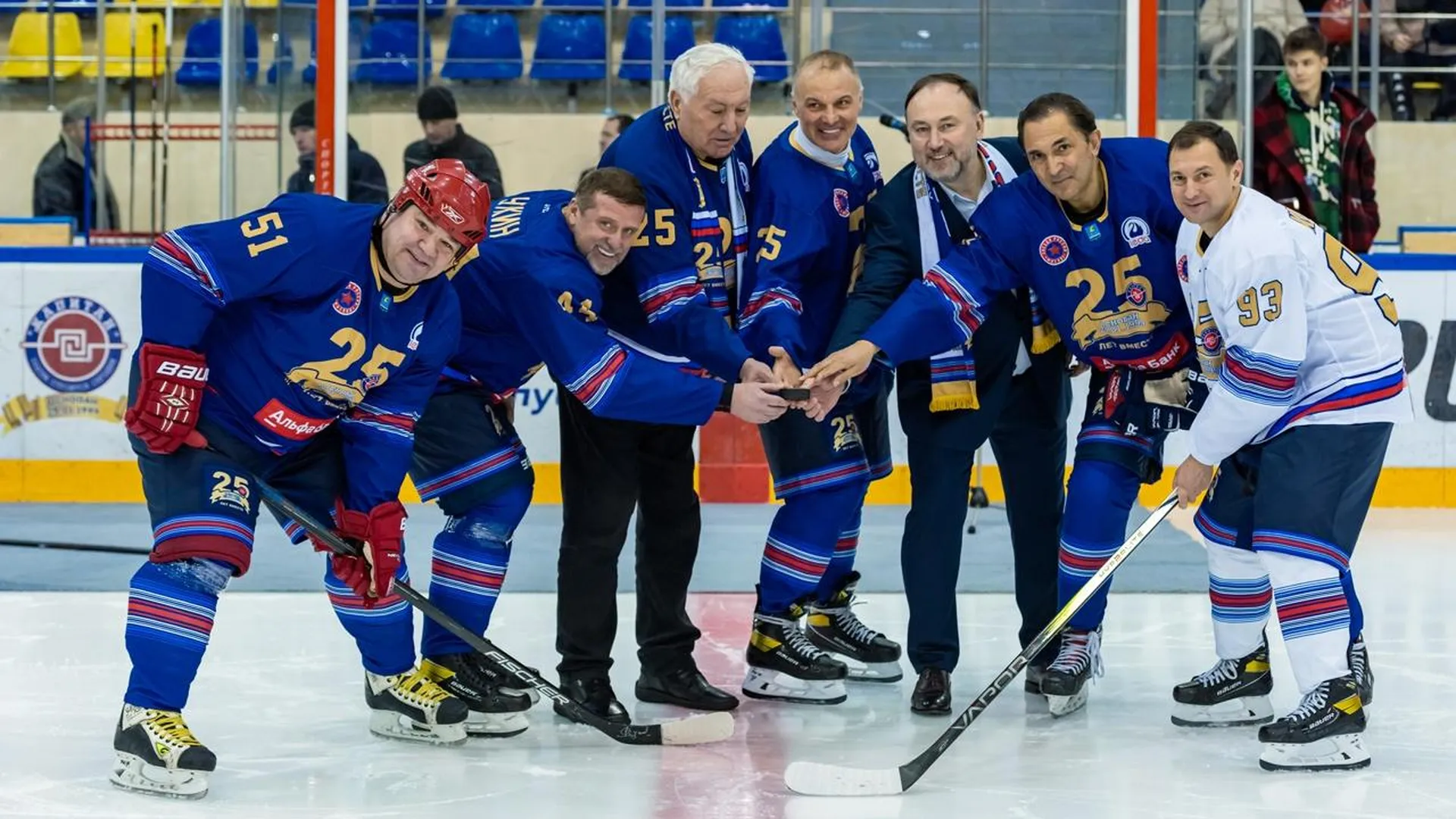 Хоккейный Клуб «Капитан» отметил свое 25‑летие грандиозным матчем звезд