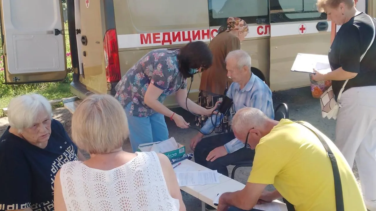 Жители деревни Матвеевское Подольска проверили здоровье на выездной диспансеризации