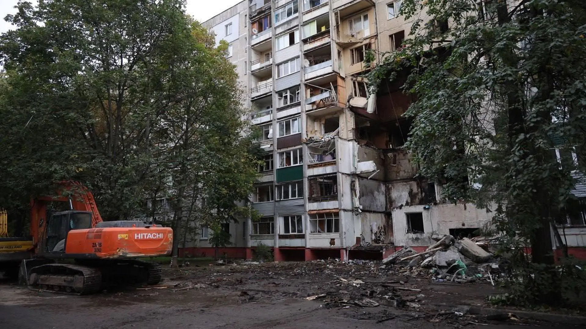 Жильцам разрушенного взрывом дома в Балашихе разрешили забрать вещи из квартир