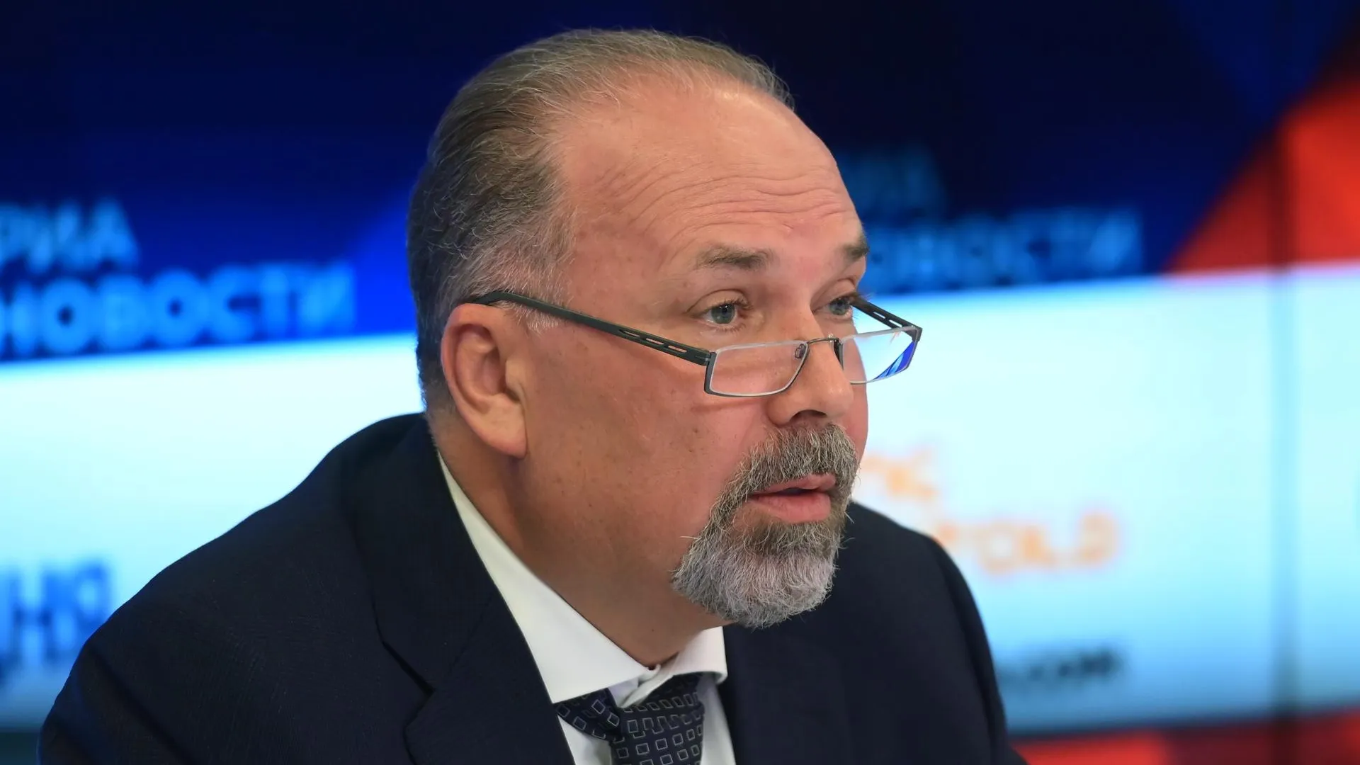 Аудитор Счетной палаты России Михаил Мень подал заявление об отставке
