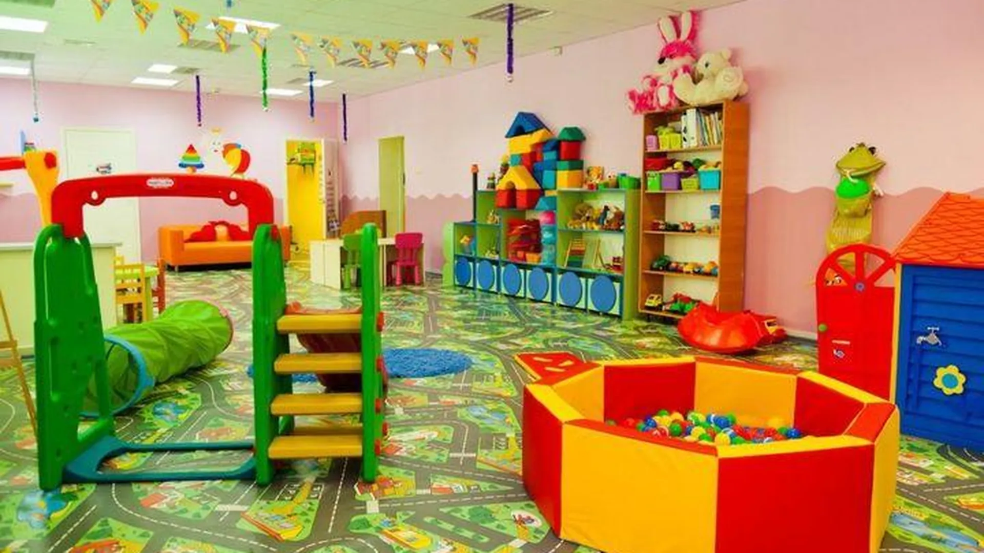 Порядка 340 детских садов построили в Подмосковье за 5 лет