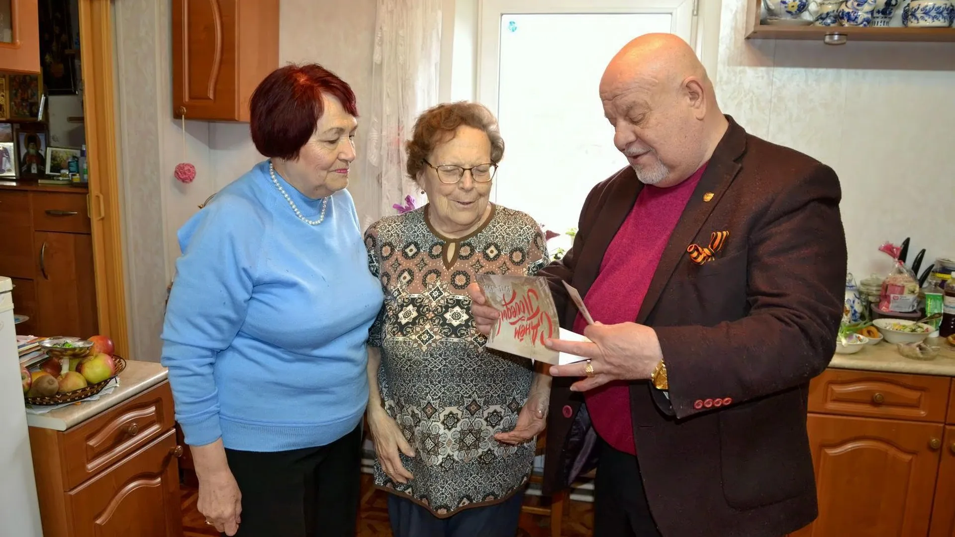 Таисии Никитиной из Подмосковья вручили памятную медаль ЦК КПРФ «Дети войны»