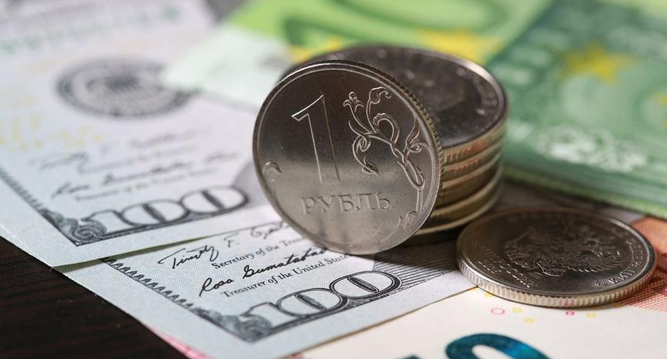 Финансист Мищенко: в июне доллар может опуститься до 88 руб