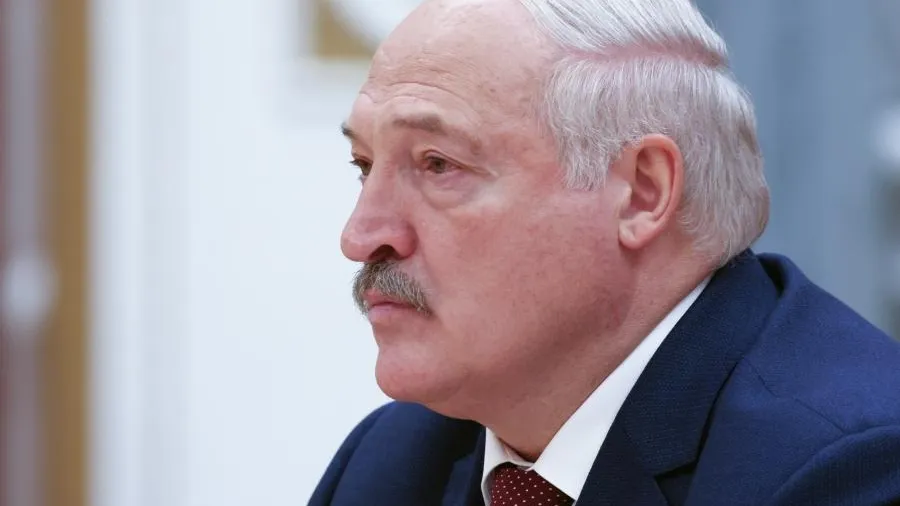Команда Лукашенко настаивает, чтобы он переизбрался в 2025 г