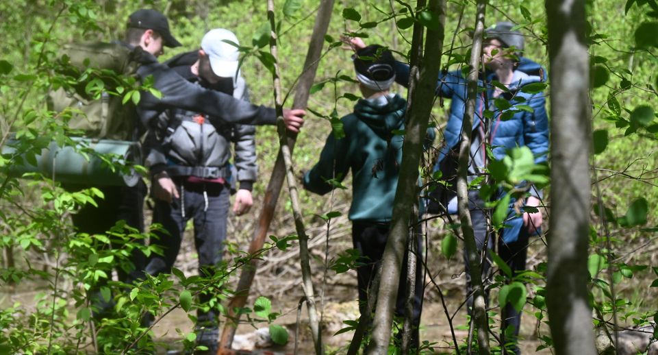 Навыки выживания в лесу отработали более 100 школьников Ленинского округа