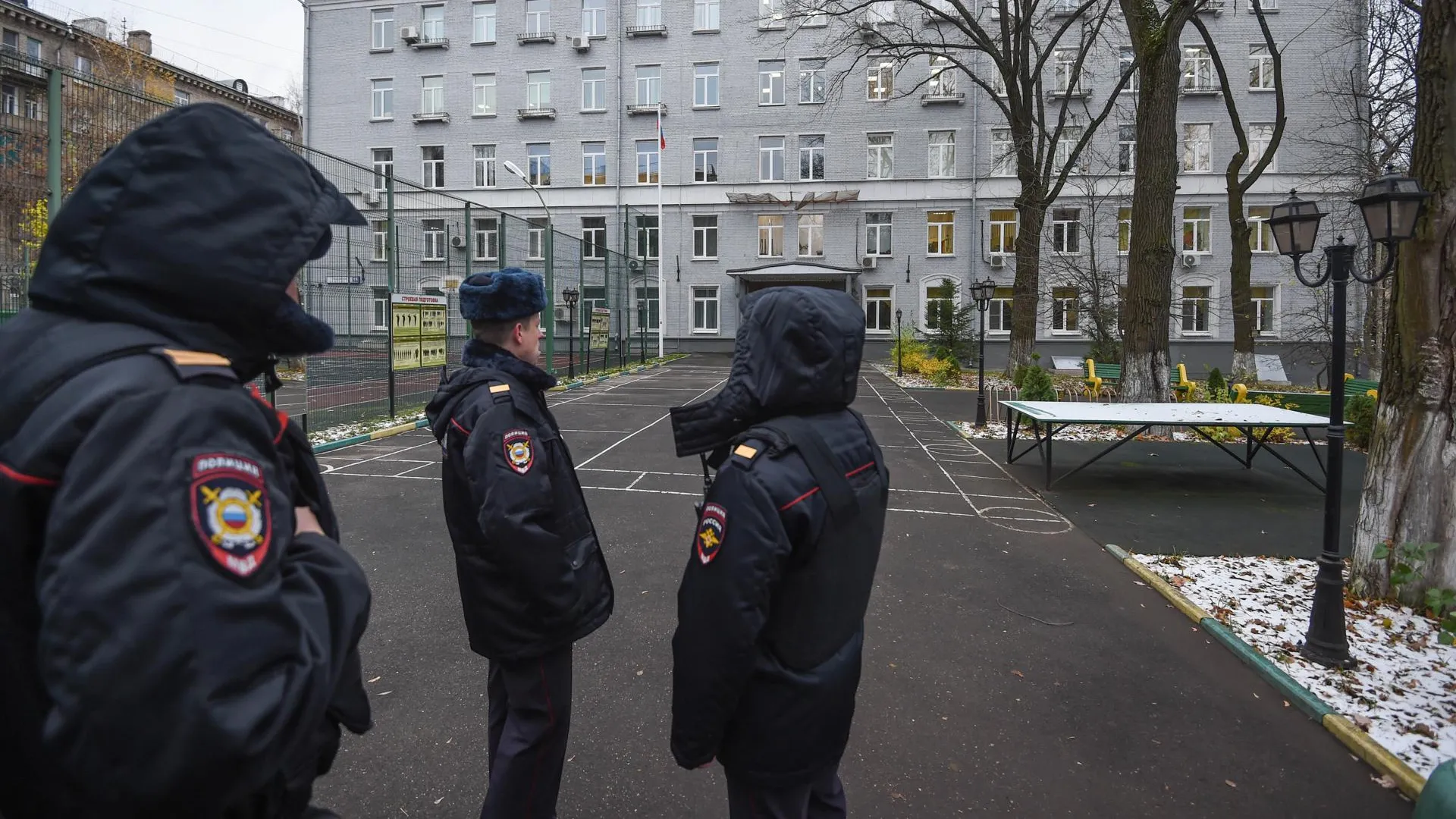 Московский колледж, где ученик убил преподавателя, работает в штатном режиме