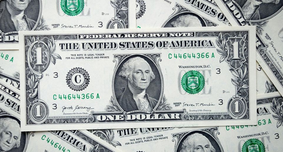Доллар на Мосбирже рухнул ниже 89 рублей