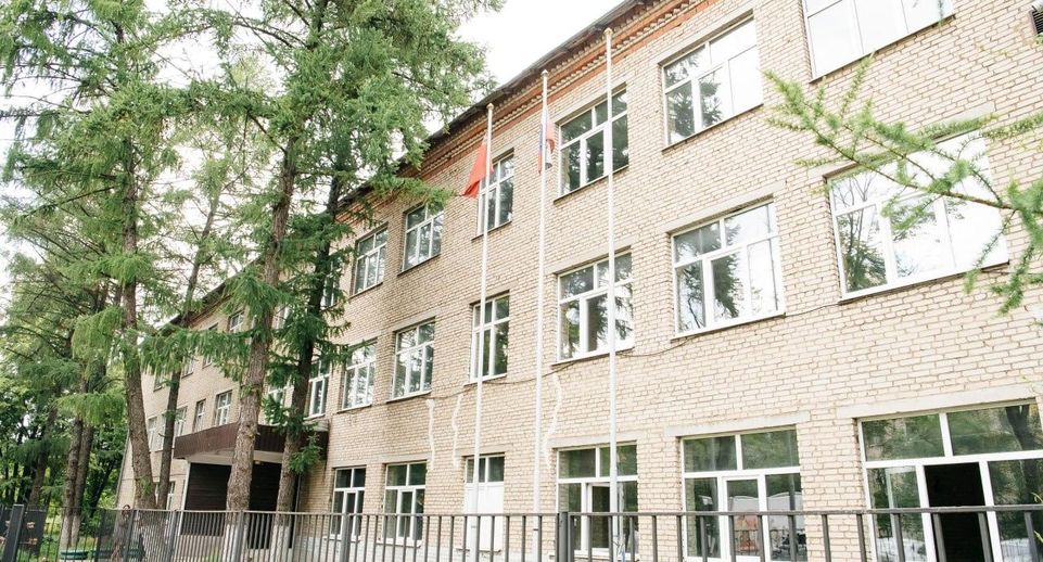 Единороссы Пушкинского округа провели мониторинг ремонта Ивантеевской школы искусств