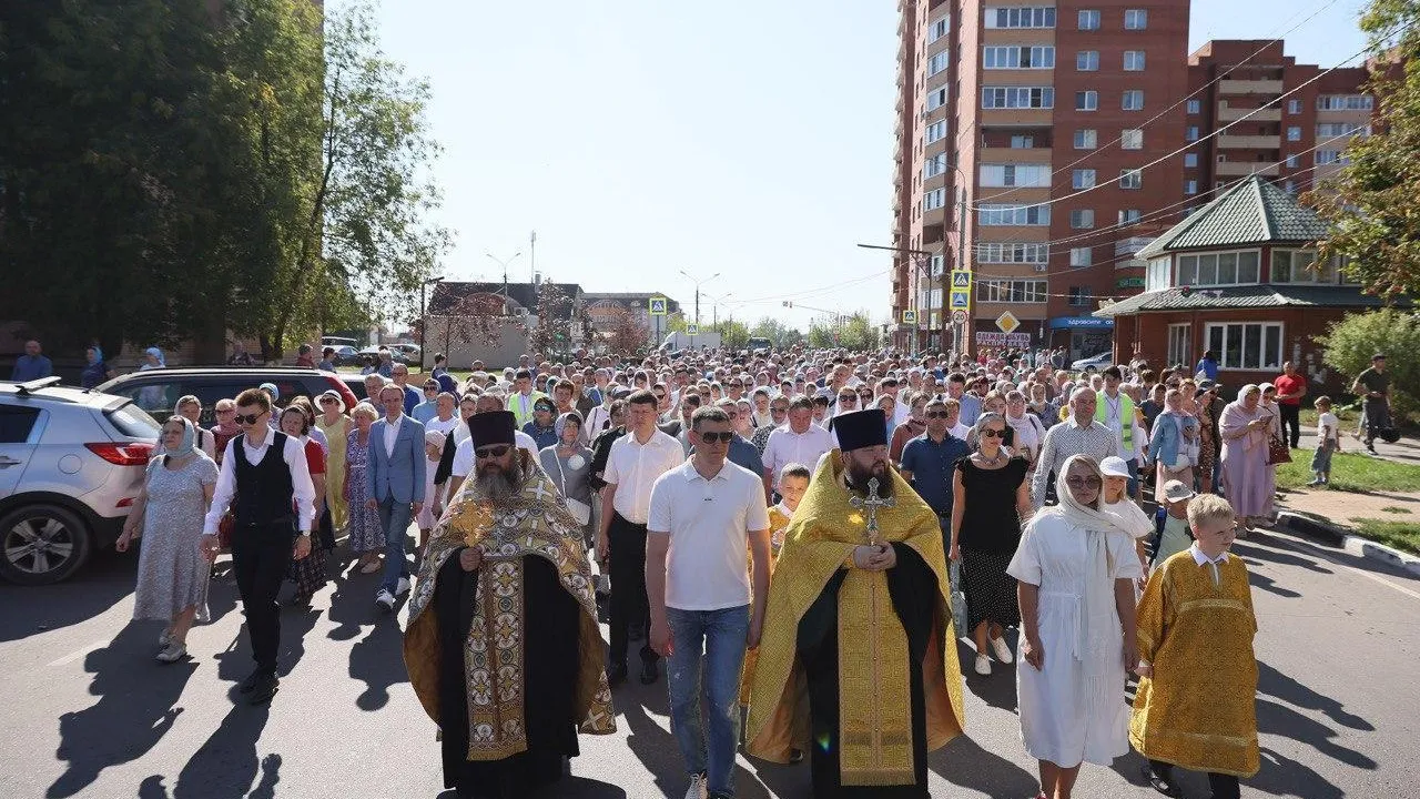 Общегородской Крестный ход прошел в Павловском Посаде в честь Дня города