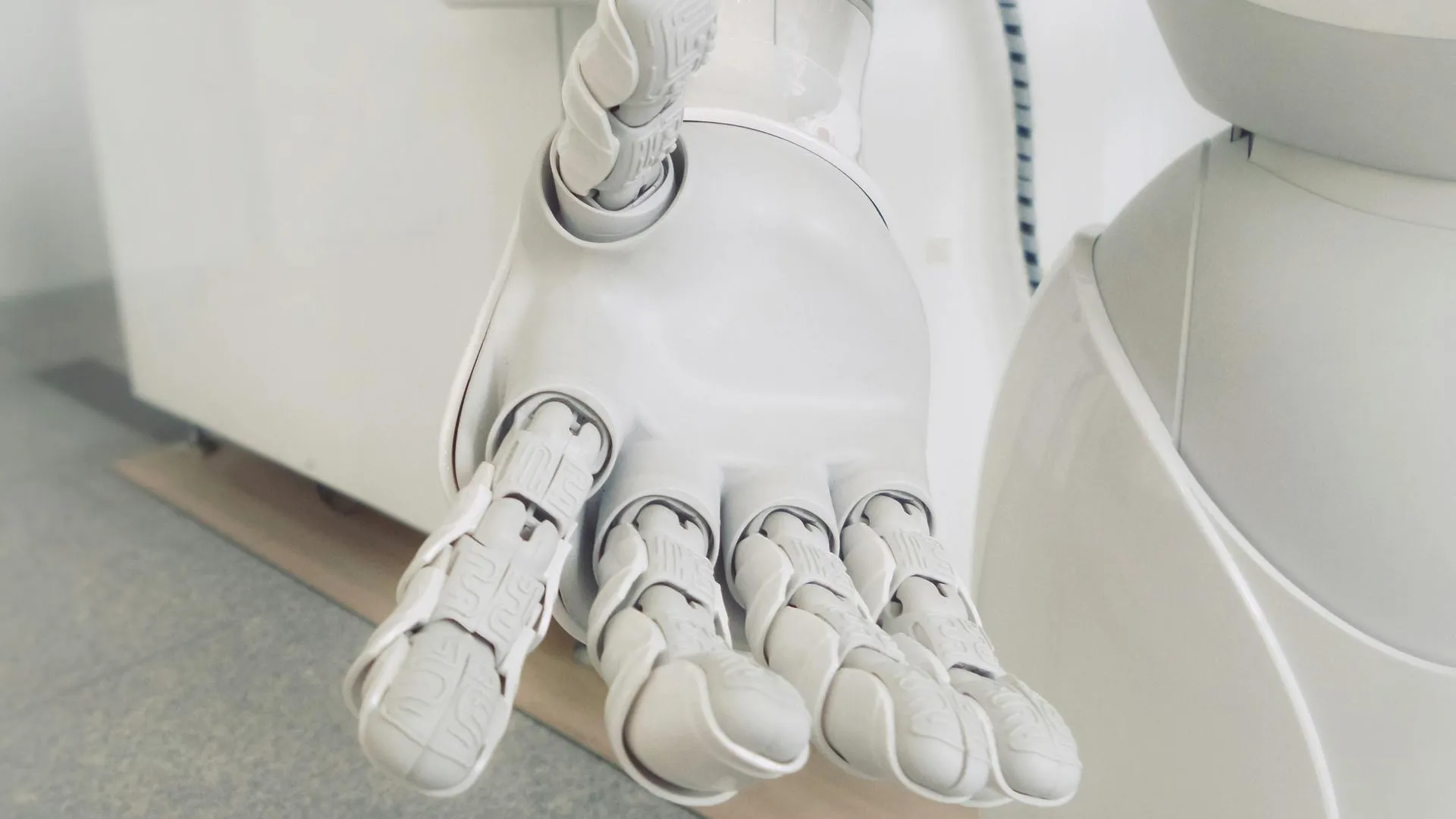 Bloomberg: компания Apple планирует выпускать бытовых роботов