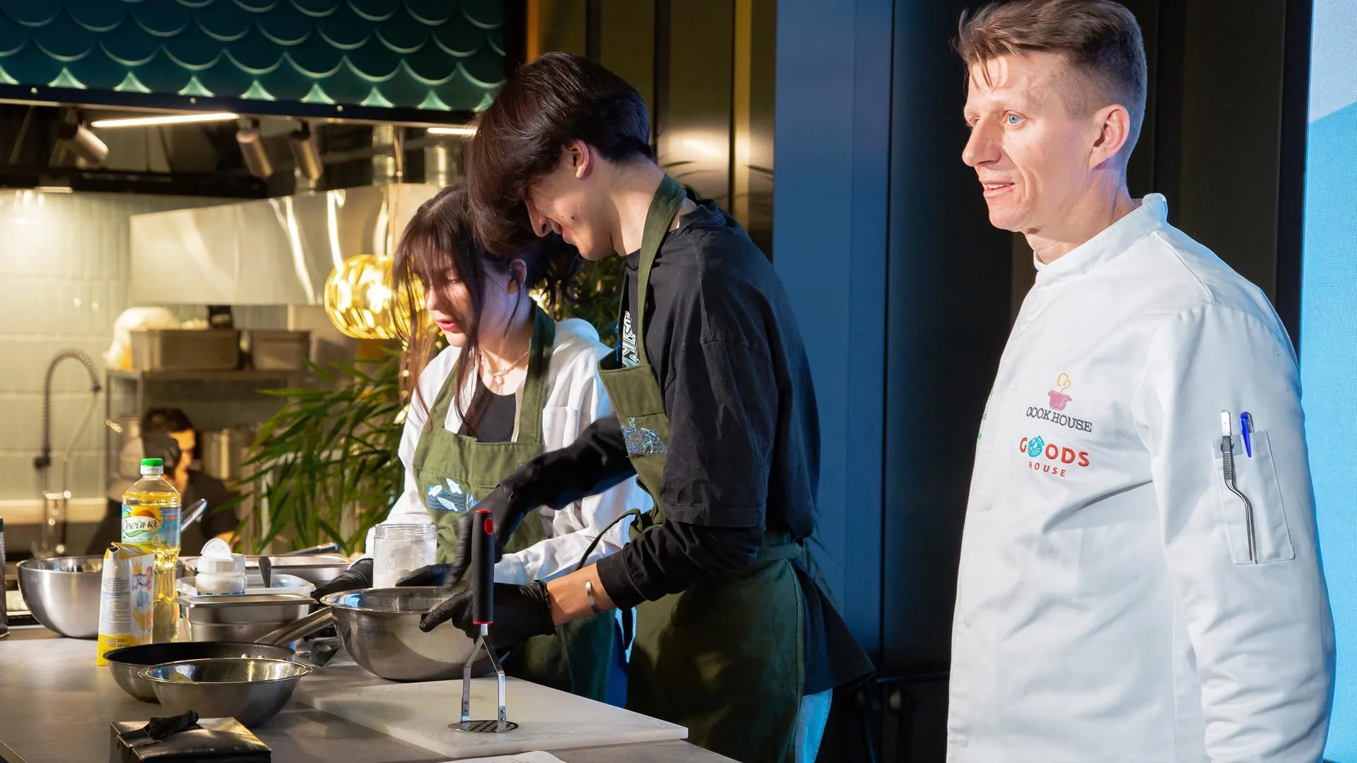 Шефы московских ресторанов устроят битву поваров на «Пасхальном даре»