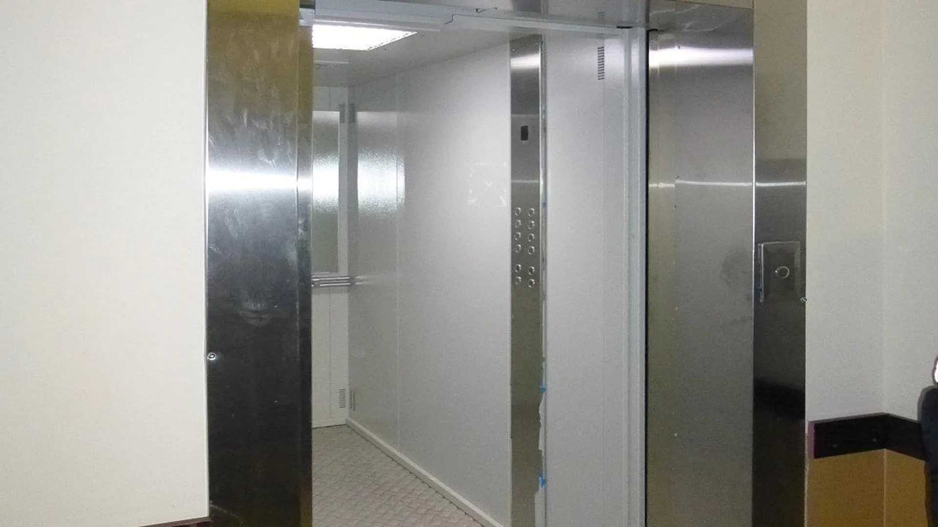 Более 15 лифтов заменят в домах Клина в 2016 году