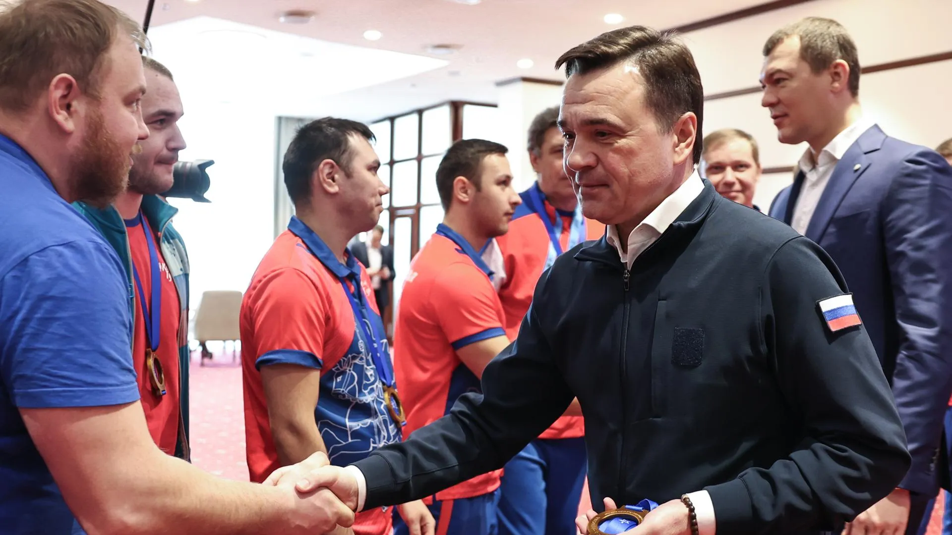 Андрей Воробьев о команде по следж-хоккею: очень прочные, цельные и добрые люди