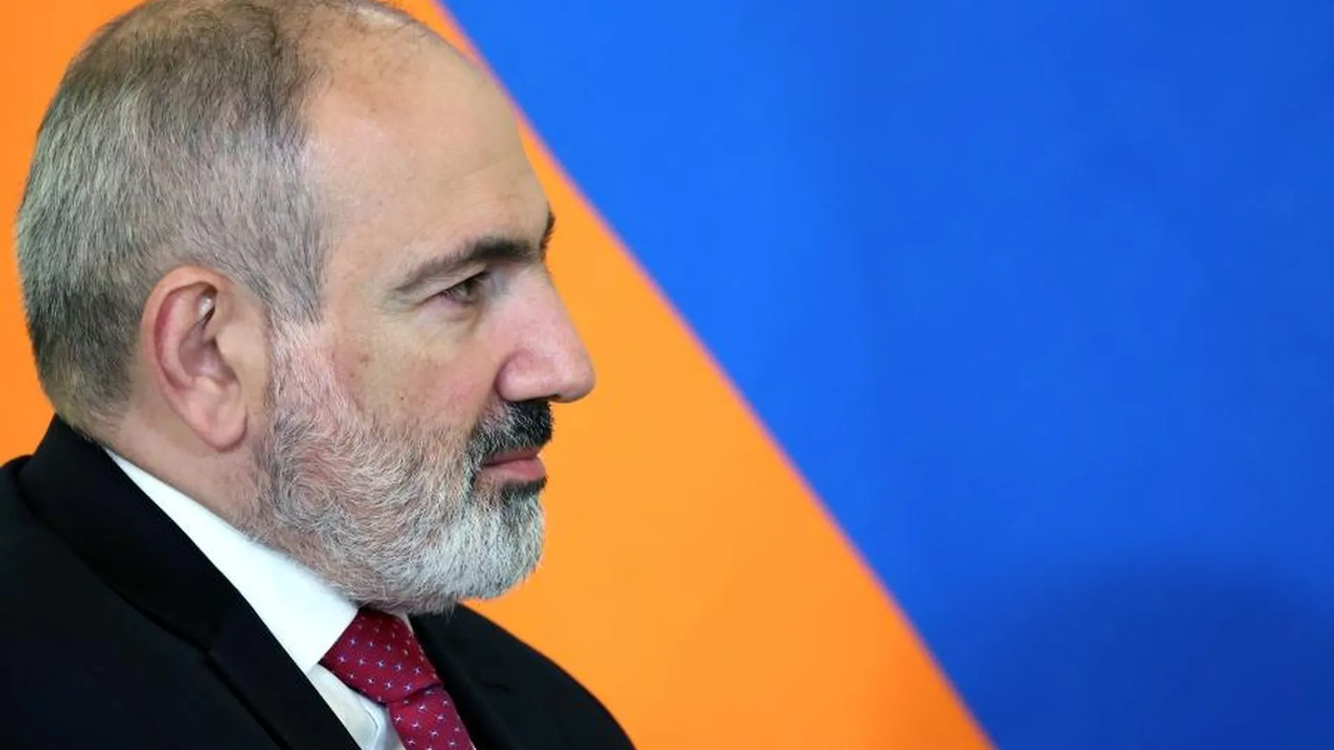 Лидер протеста в Армении Баграт дал Пашиняну час на отставку