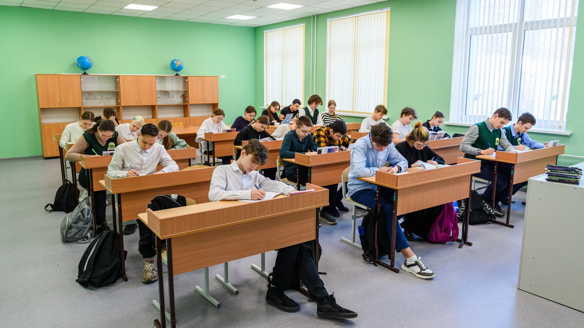 Школьники Подмосковья узнают все секреты операционных систем на «Уроке цифры»