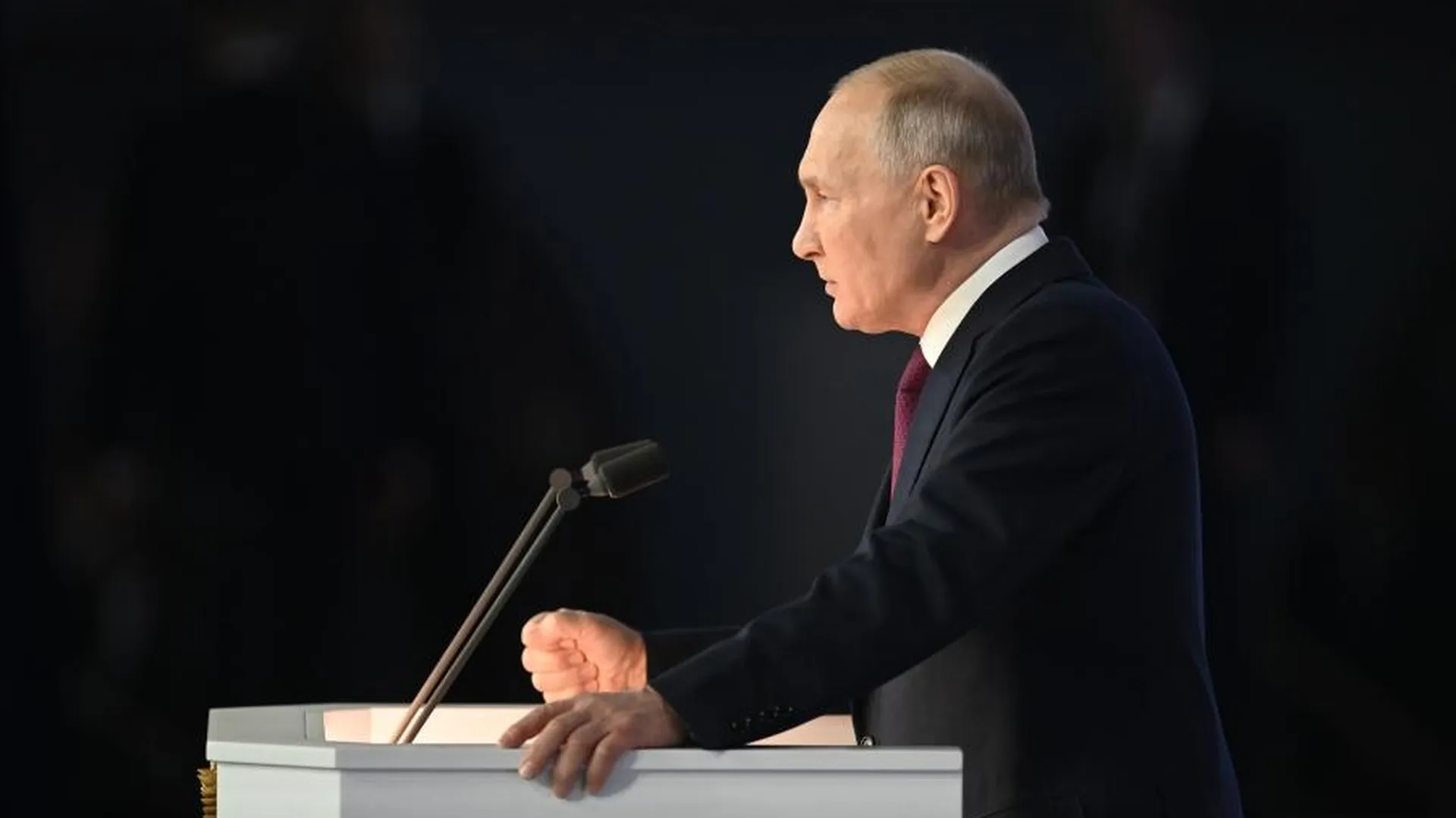 Политолог Щербинин рассказал о ключевых тезисах в послании Путина к ФС