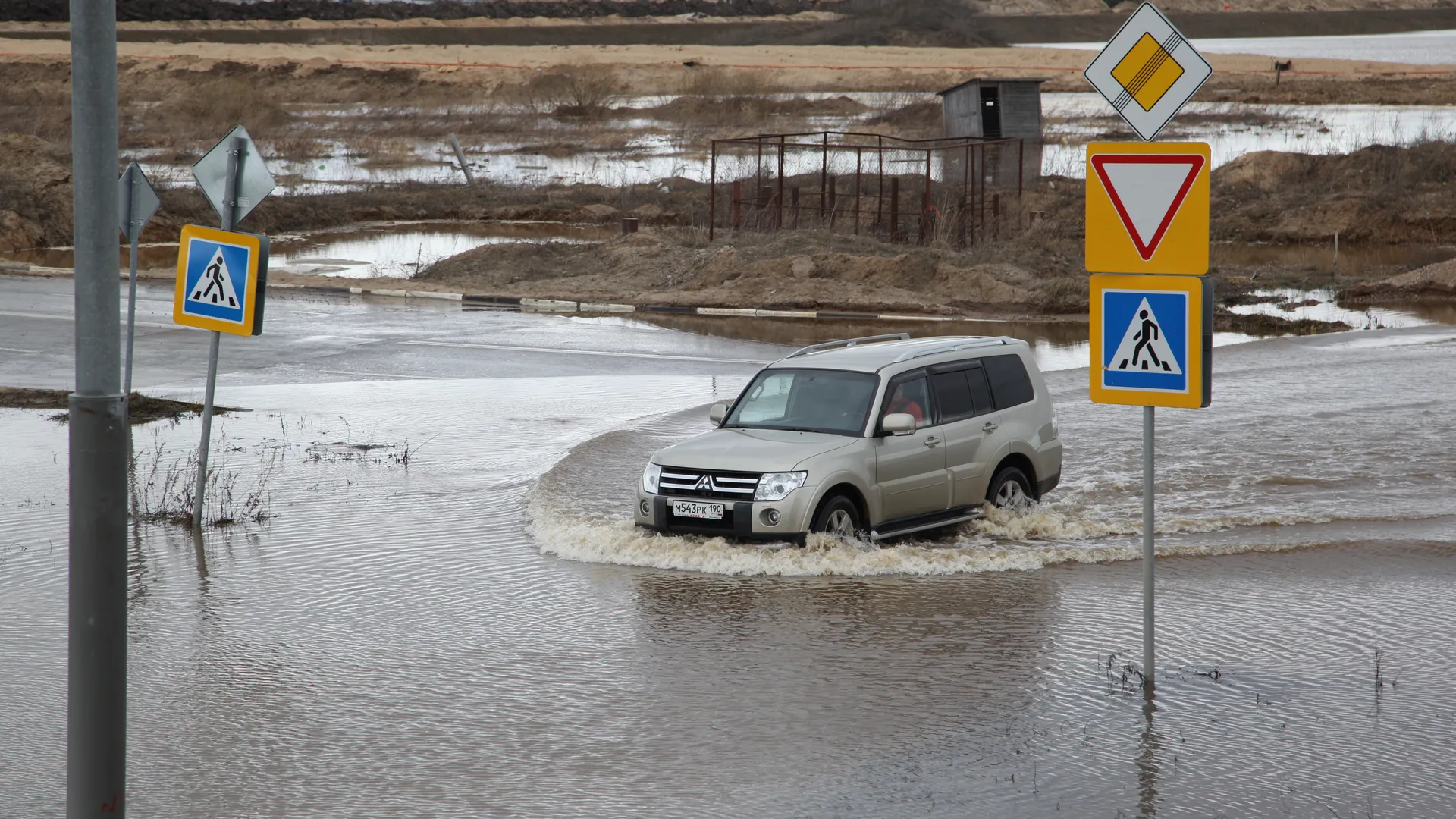 По 50 тыс руб выплатят пострадавшим от паводка семьям в Тюменской области