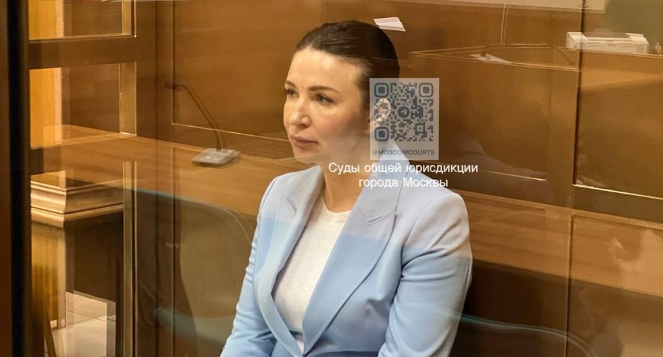 Признавшей вину Блиновской продлили арест