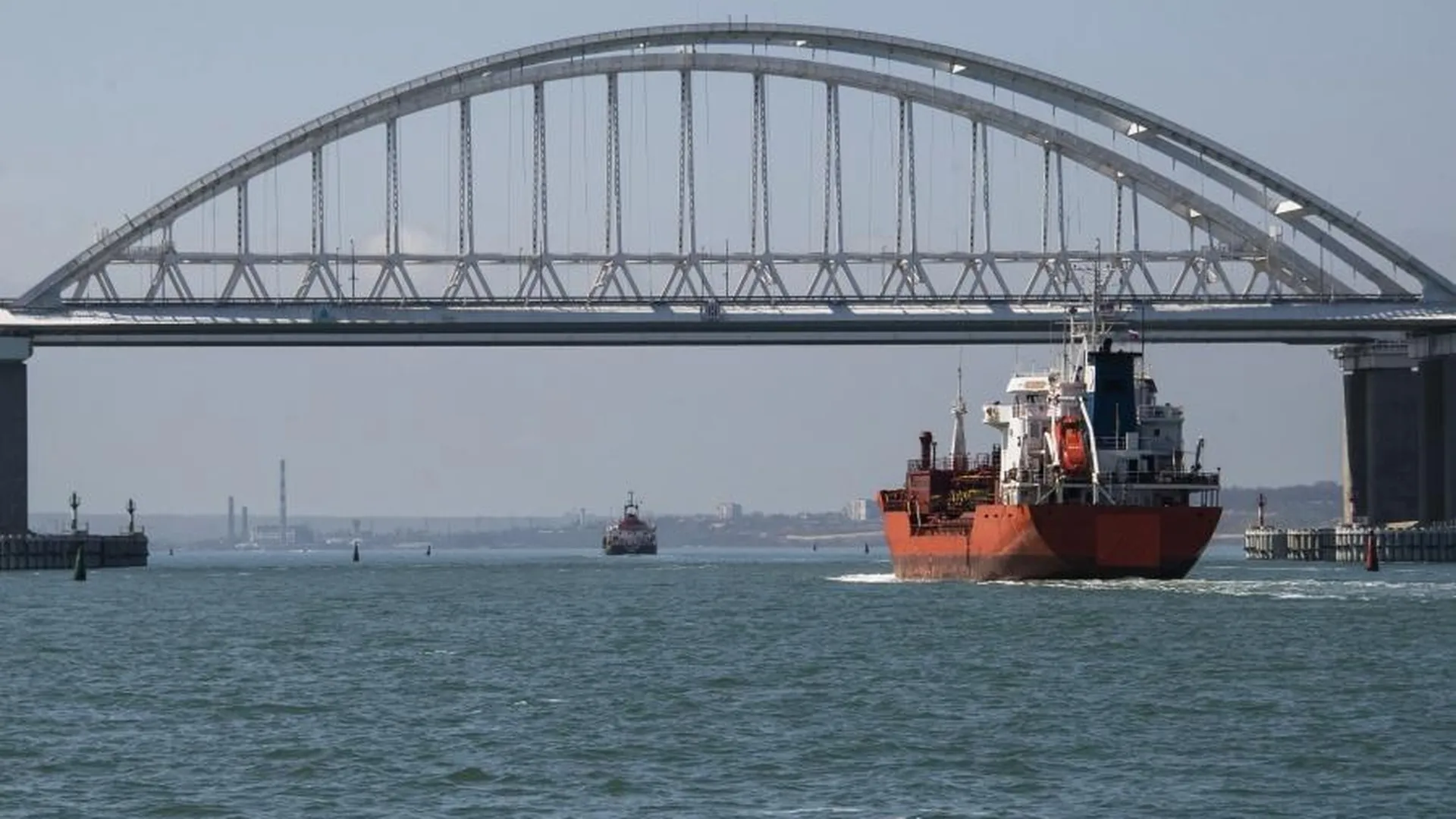 В Керченском проливе ограничили проход для маломерных судов
