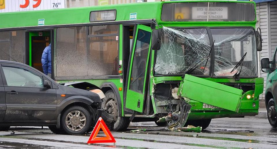 Юрист Славнов: пострадавшие в ДТП пассажиры автобуса могут получить компенсацию