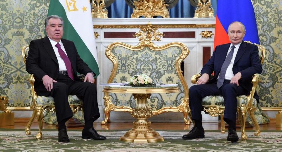 Путин: Россия входит в число ведущих инвесторов в экономику Таджикистана