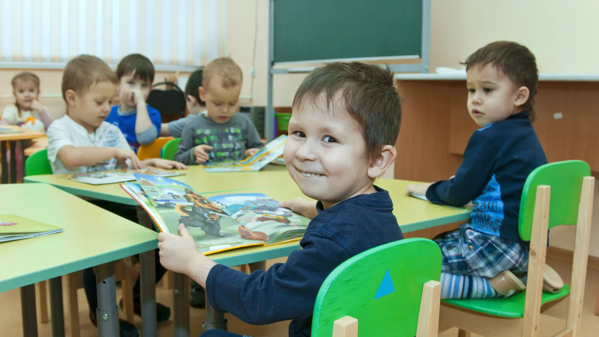 Психолог Островская: в детском саду тоже действует «правило офисного костюма»