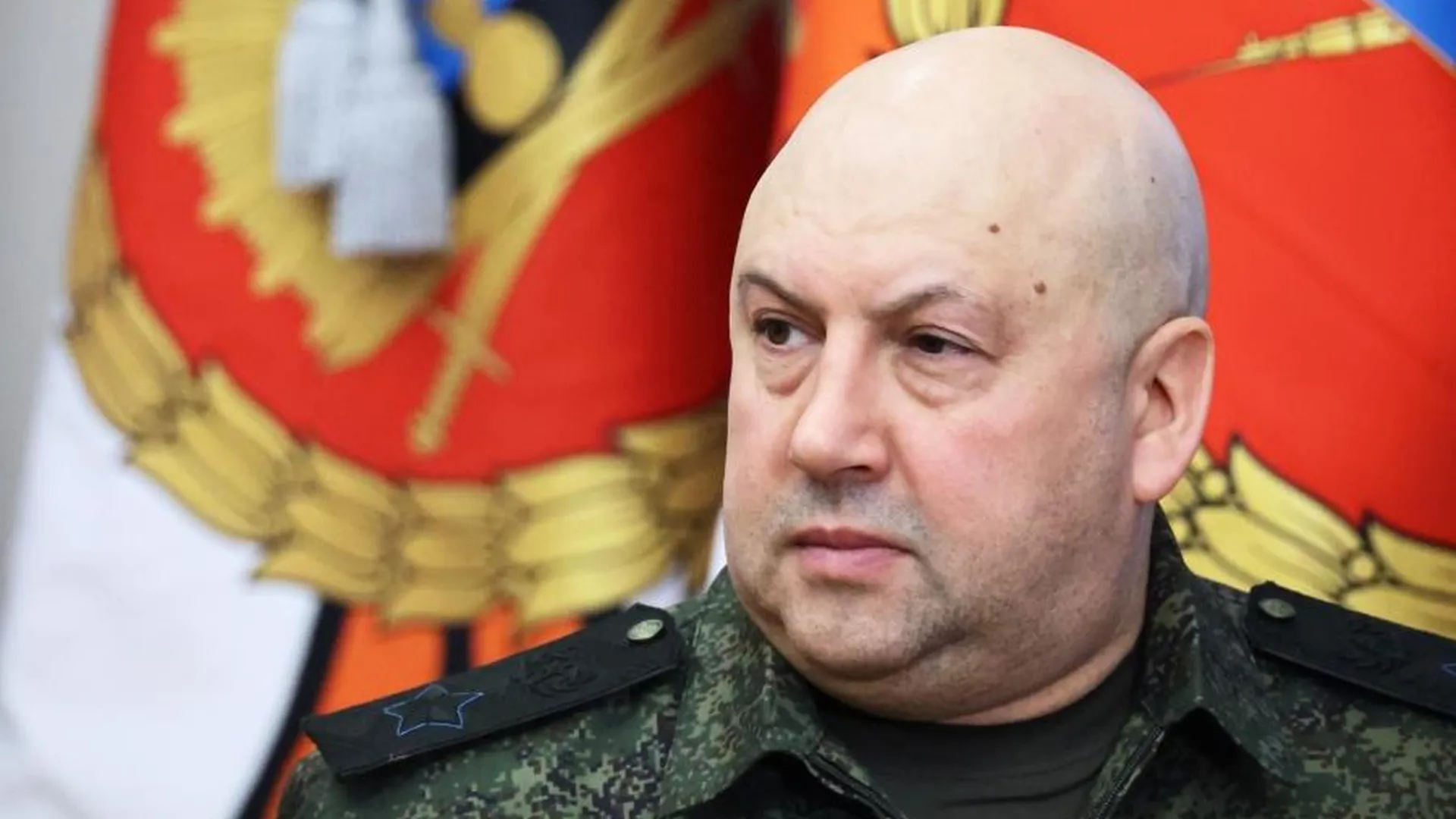Военкоры сообщили о возвращении генерала Суровикина в Россию