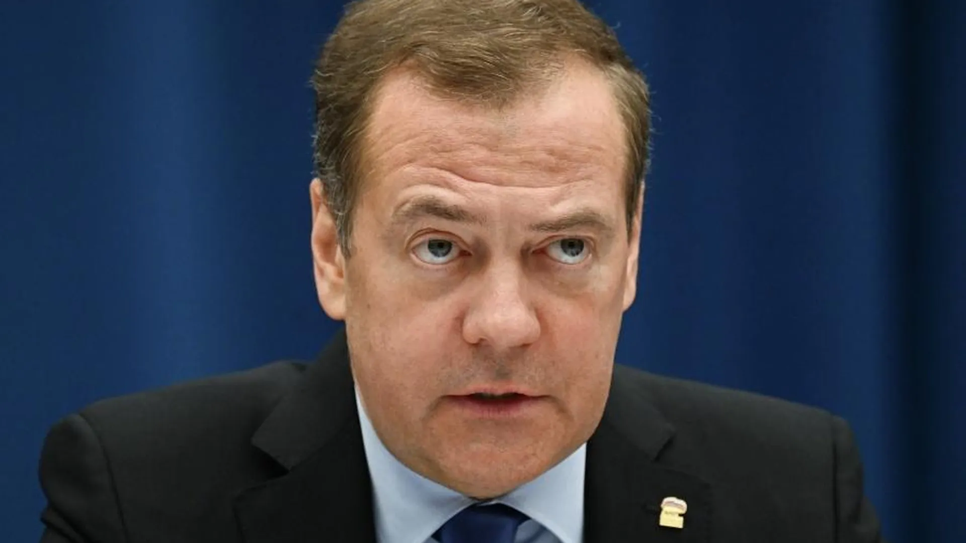 Медведев о заявлении про применение ВСУ оружия Британии: Дэвид, ты поаккуратнее