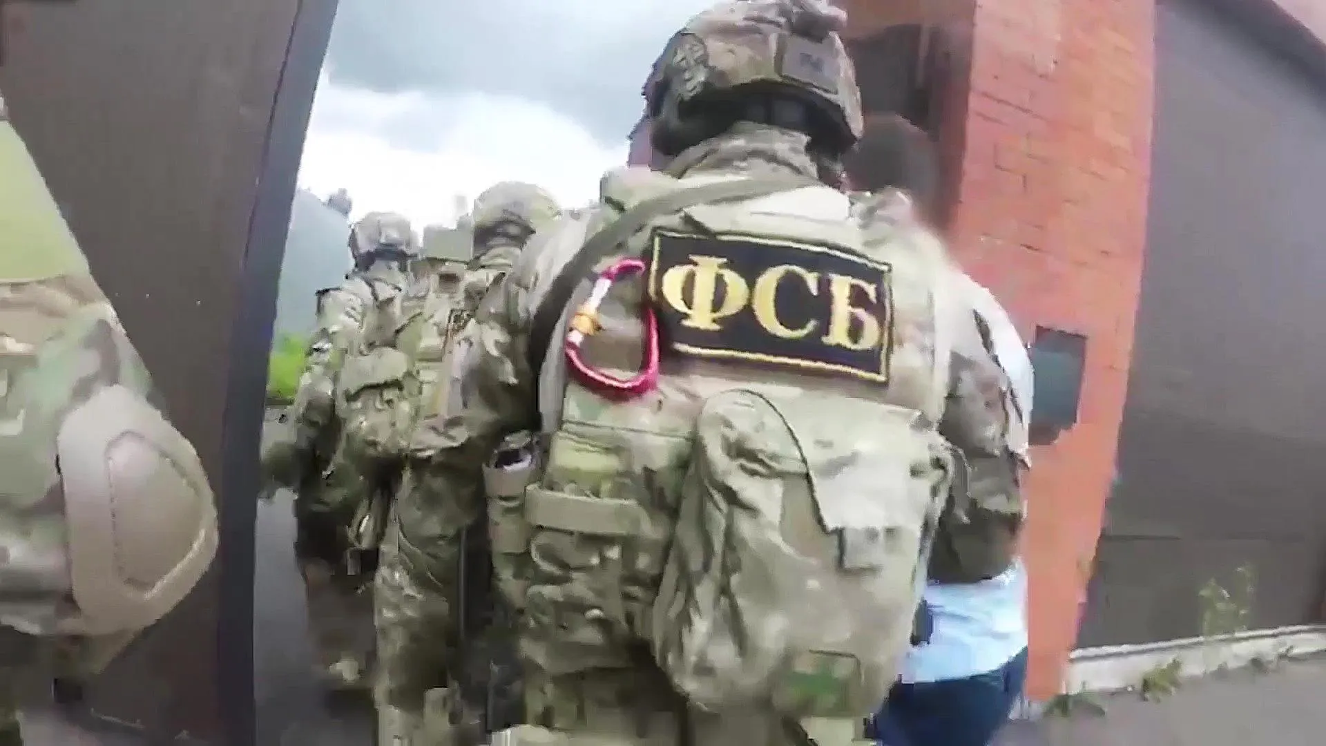 ФСБ задержала россиянина, планировавшего теракт на Транссибирской магистрали