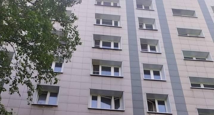 Прокуратура взяла на контроль дело о смерти выпавшей из окна девочки в Москве