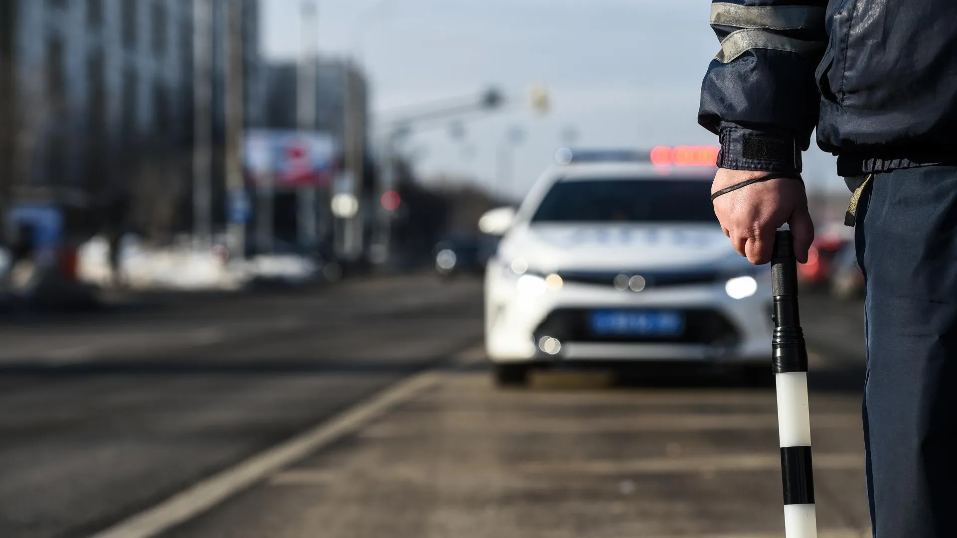 В Москве задержали водителей, проехавшихся по встречной полосе Варшавского  шоссе | РИАМО