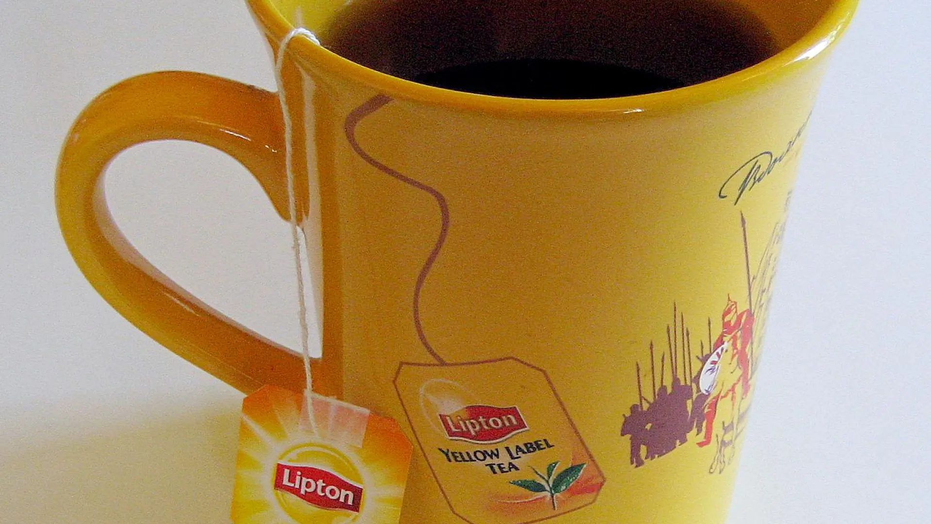 Инвесторы проявили интерес к активам производителя чая Lipton в России