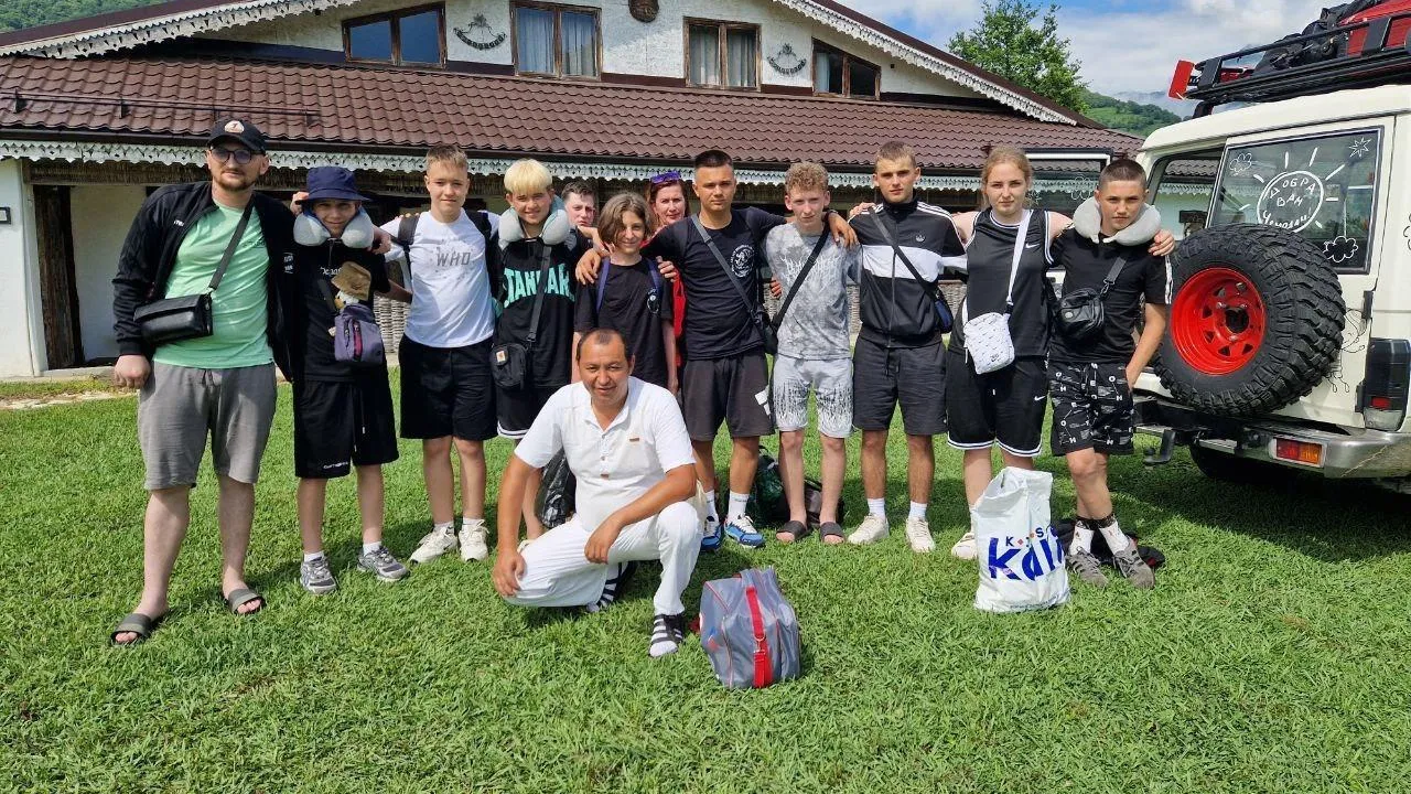 Руководитель футбольной школы «Спартак» в Люберцах оказал помощь спортшколе из ДНР