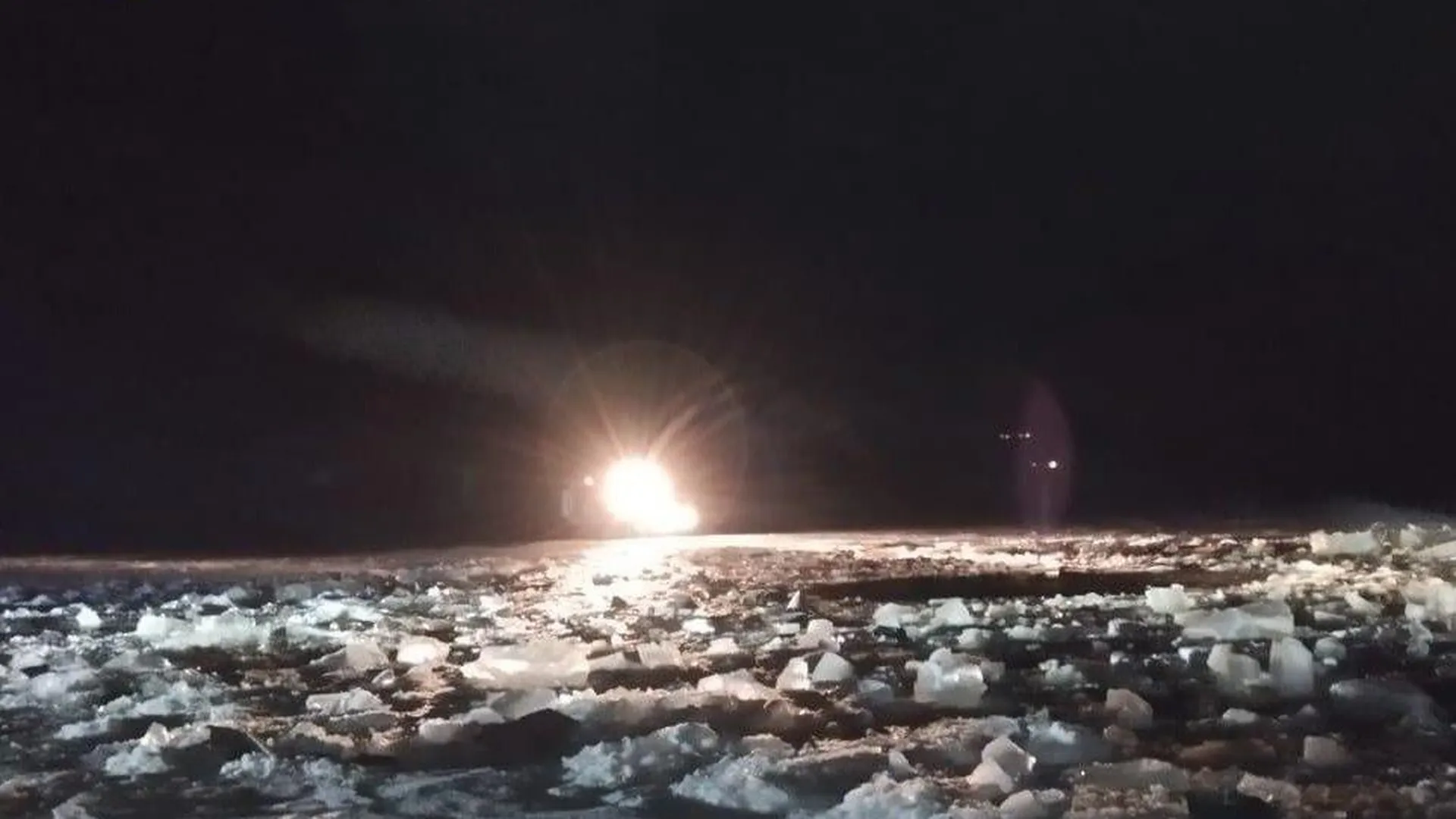 Опубликовано видео с места крушения вертолета в Карелии