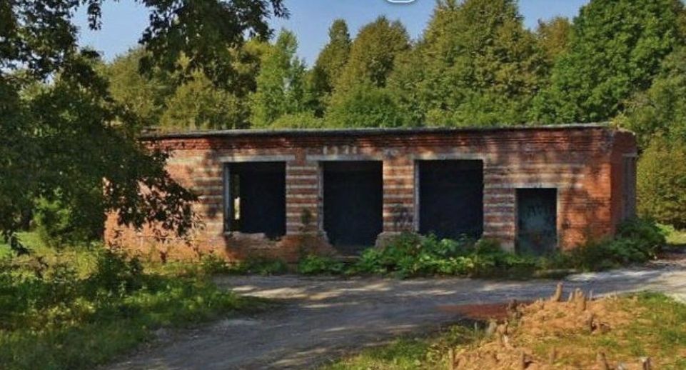 Аварийное здание деревенского клуба демонтировали в округе Клин