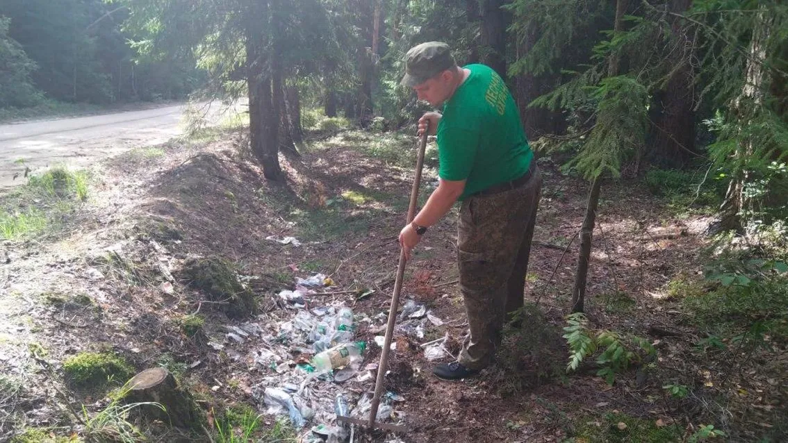 Незапланированный субботник прошел в лесу рядом с Егорьевском